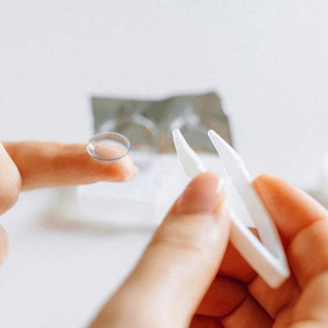 Adaptación de lentes de contacto